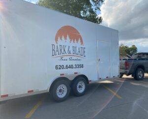 Trailer Logo
